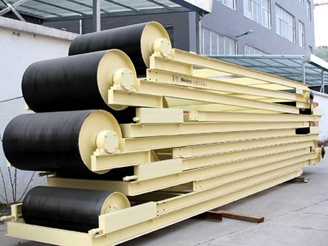 下運(yùn)帶式輸送機(jī)對(duì)制動(dòng)系統(tǒng)有哪些要求？