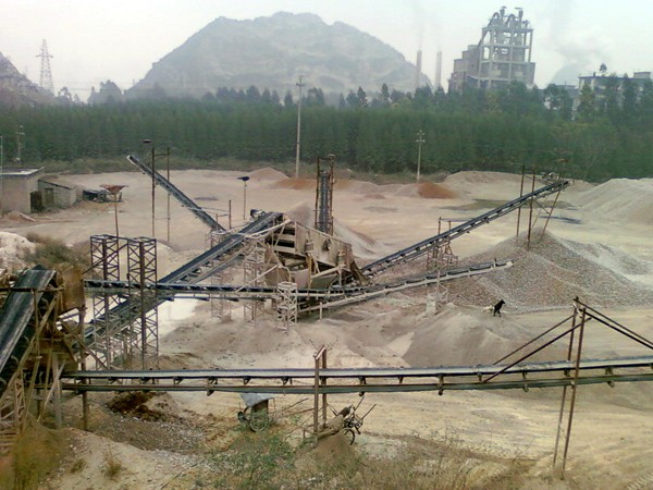 時產300噸以上的玄武巖破碎機生產線（出4種砂子）配置