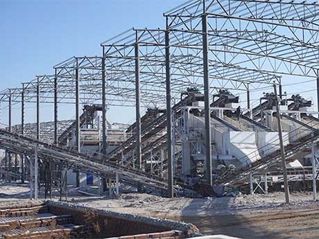 大型破碎篩砂設備一套多少錢（附固定破碎制沙、移動破碎制沙報價清單）