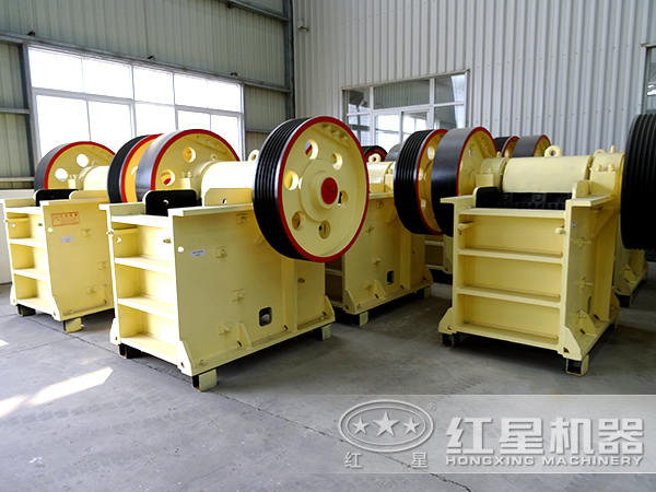 顎式破碎機生產(chǎn)車間