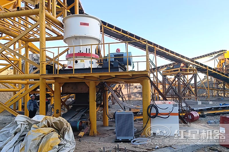 玄武巖破碎生產線安裝現場 玄武巖破碎生產線安裝現場