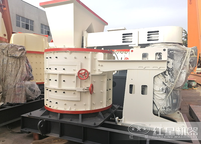 這款是新型復合式破碎機 這款是新型復合式破碎機