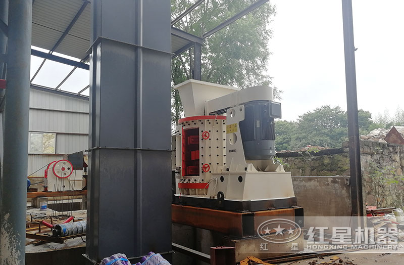 300x1300細鄂破+復合破制砂現(xiàn)場:河南客戶 300x1300細鄂破+復合破制砂現(xiàn)場:河南客戶