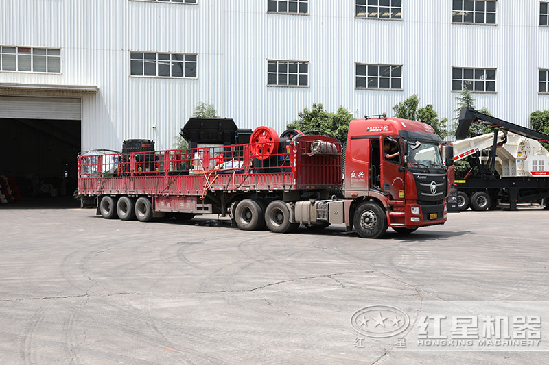 鄂式粗碎石機(jī)車間現(xiàn)貨直發(fā) 鄂式粗碎石機(jī)車間現(xiàn)貨直發(fā)