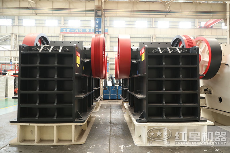 顎式破碎機粗碎設(shè)備，有CJ、PE、德版三大類型