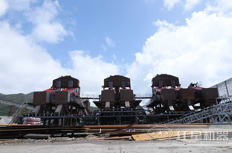 現場近處拍攝振動篩 現場近處拍攝振動篩