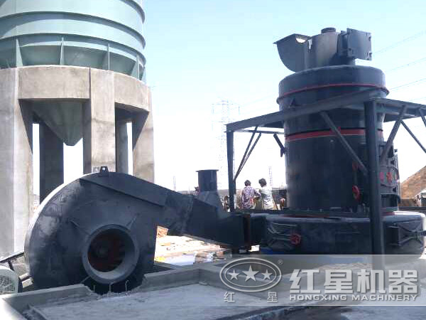 超細(xì)粉碎機現(xiàn)場圖