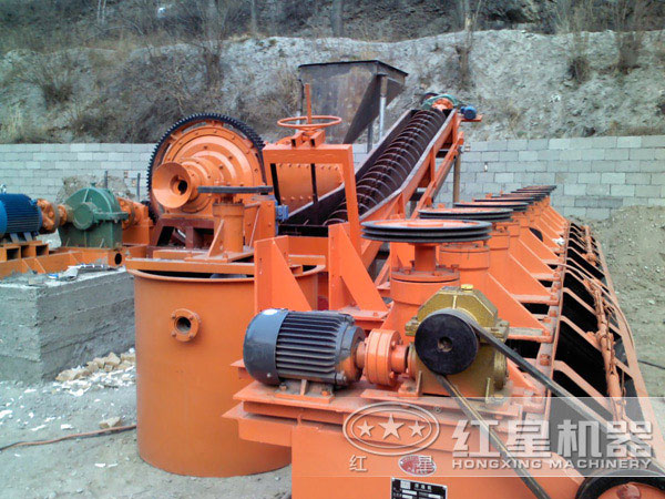 鉬銅礦作業現場圖