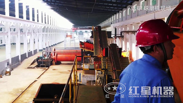 球磨機工作現場細節(jié)實拍圖