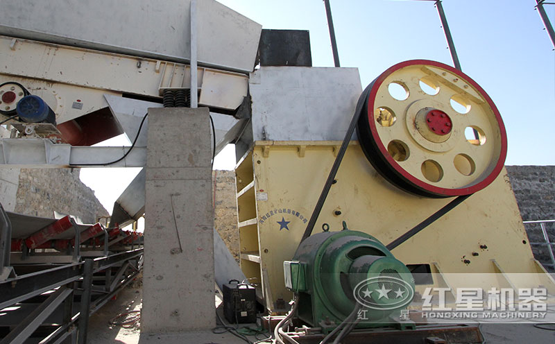 顎式破碎機現場實拍