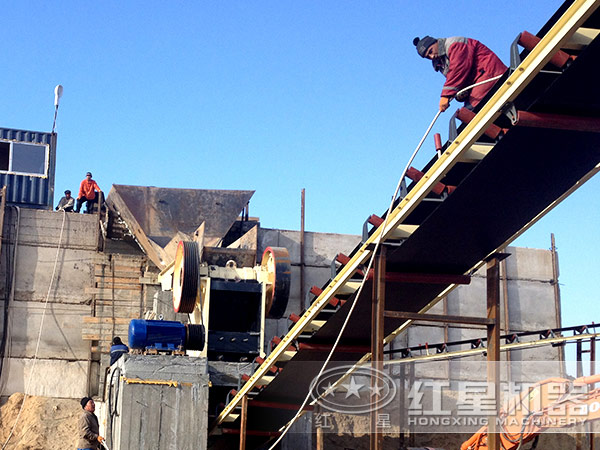 白云石破碎機現場實拍