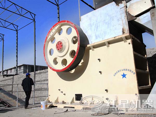 操作簡便、易維修的46鄂破現場