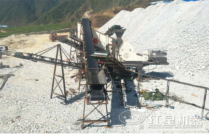 移動式重錘式破碎機工作現場