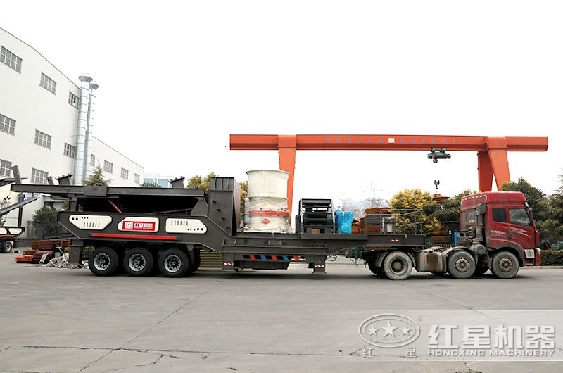 移動破碎機火爆發車中