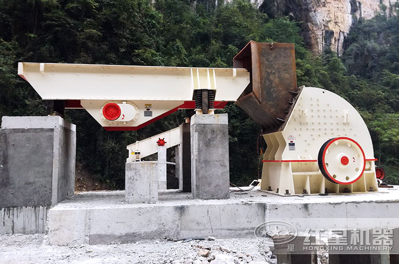 錘式破碎機客戶生產現場