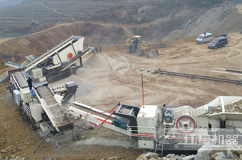 多種履帶移動式石子破碎機聯合作業更高效