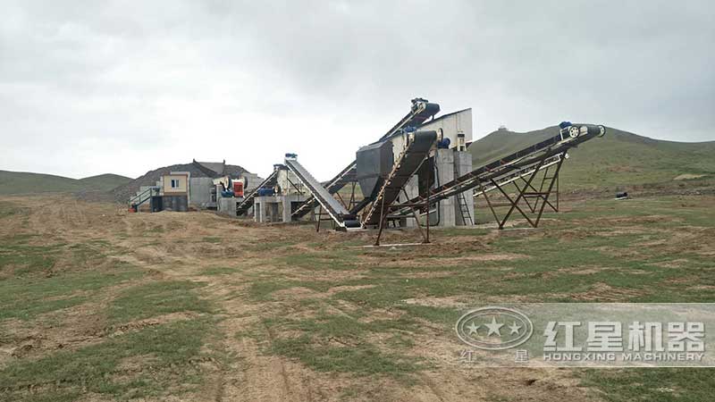 外蒙時產30噸小型破碎生產現場