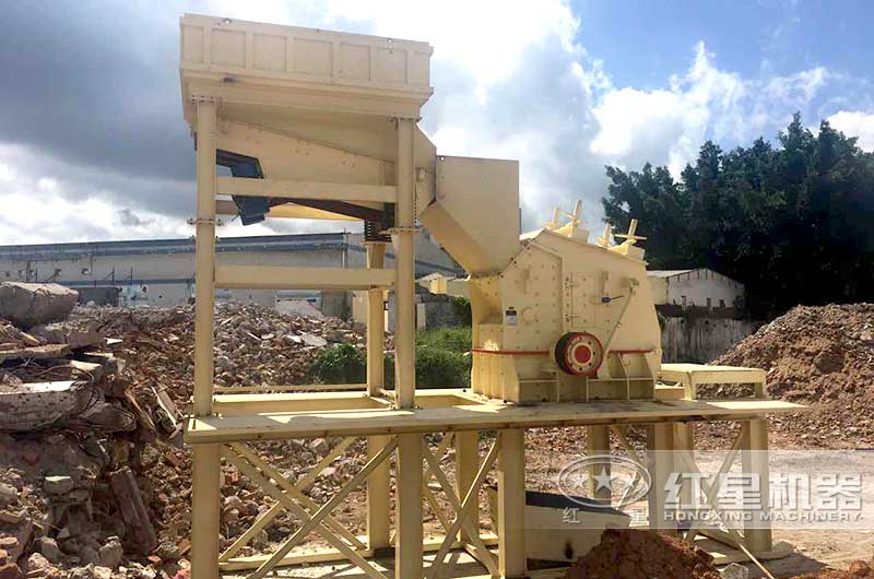 小型反擊式破碎機設(shè)備