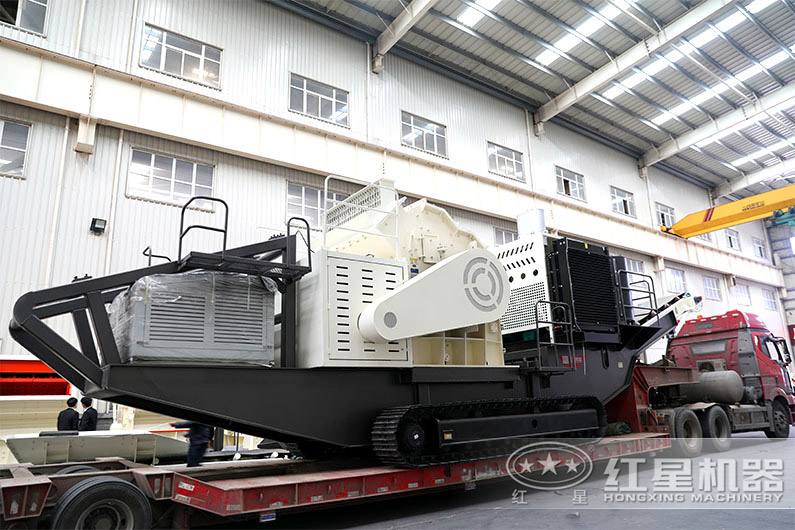 履帶式移動細(xì)碎機(jī)發(fā)貨