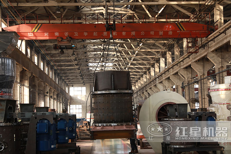 復合式破碎機生產車間