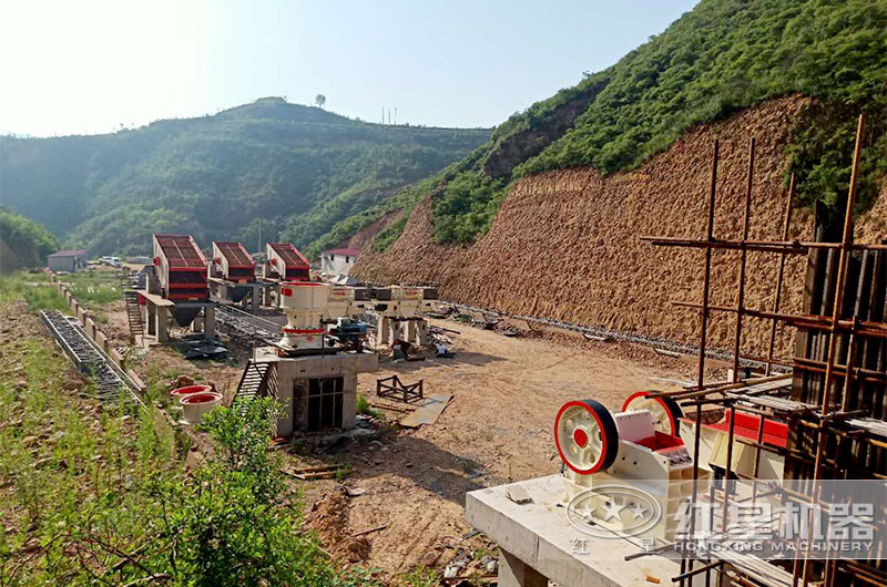 顎式破碎機(jī)與中細(xì)碎設(shè)備制砂設(shè)備配套使用