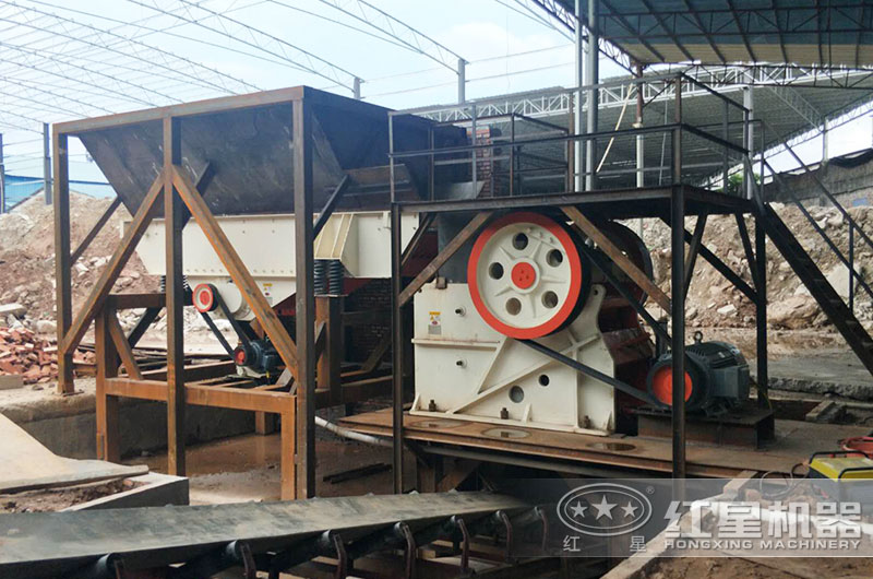 1200*1500鄂破機河南生產(chǎn)線現(xiàn)場