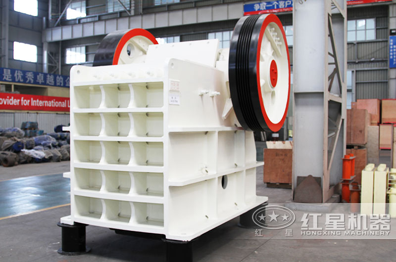 碎石場主要破碎設(shè)備有哪些？產(chǎn)能如何？